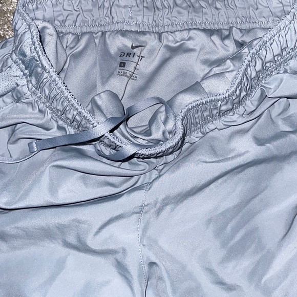 Nike shorts - Picture 2 of 2